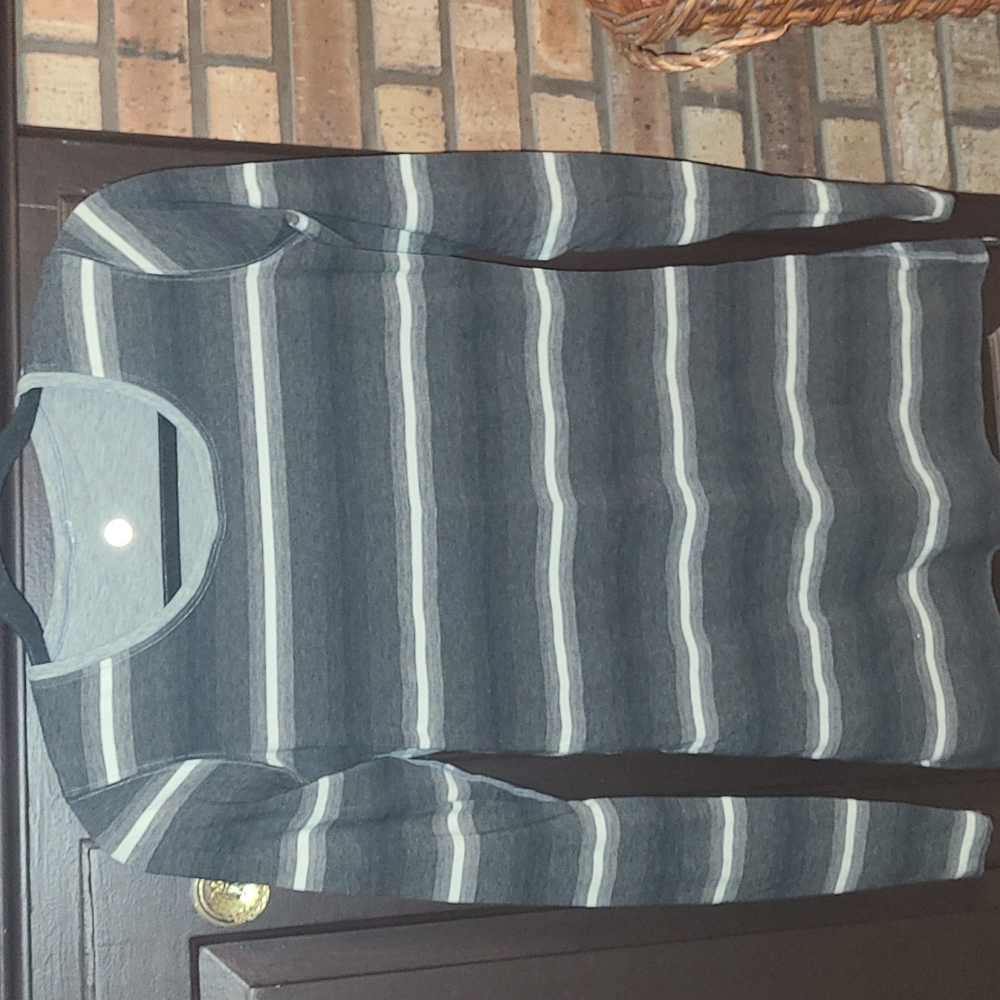 Lululemon Reversible Long Sleeve Size Small/Medium